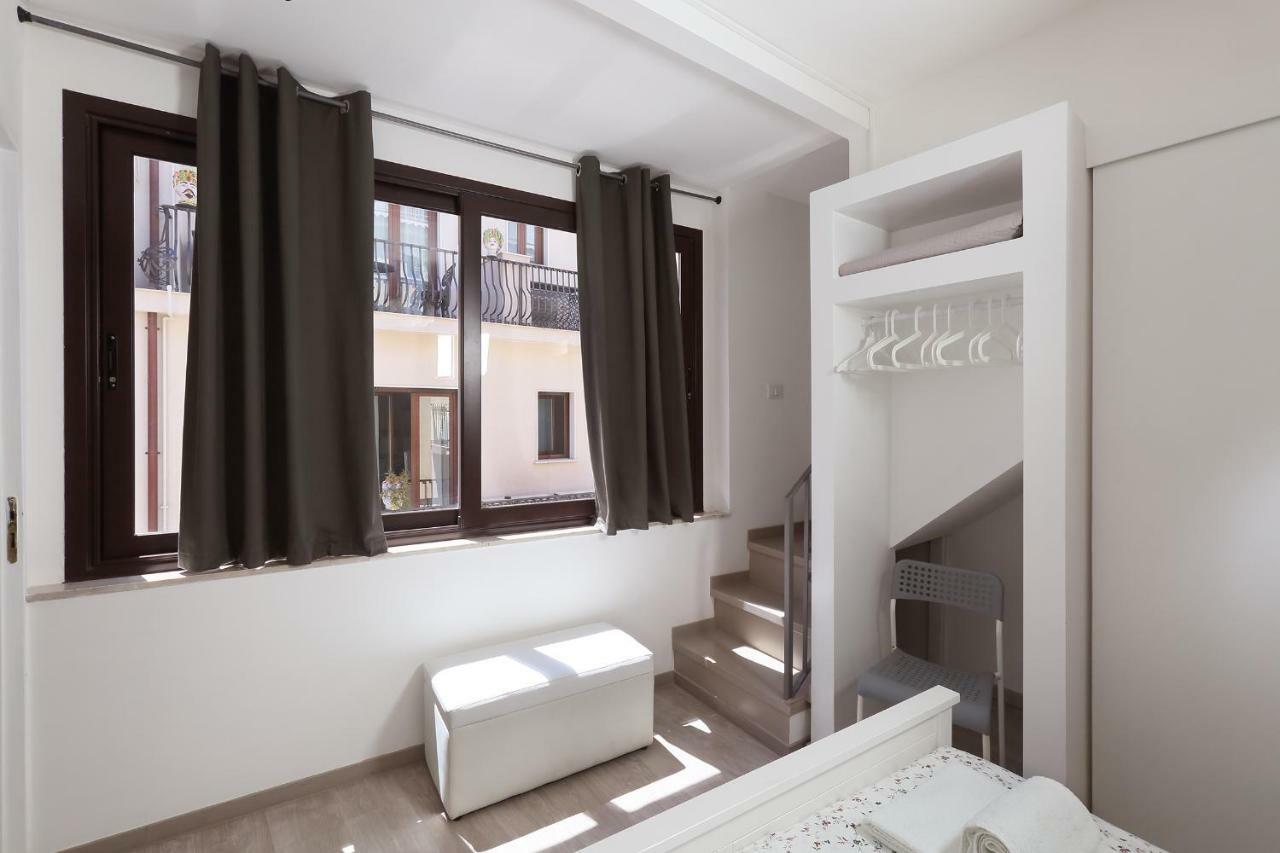 Bed and Breakfast Casa Fresta Таорміна Екстер'єр фото