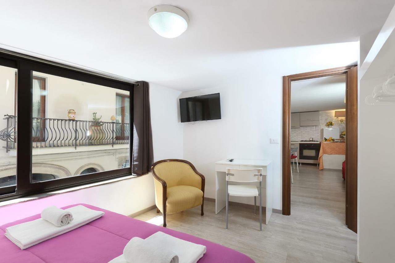 Bed and Breakfast Casa Fresta Таорміна Екстер'єр фото